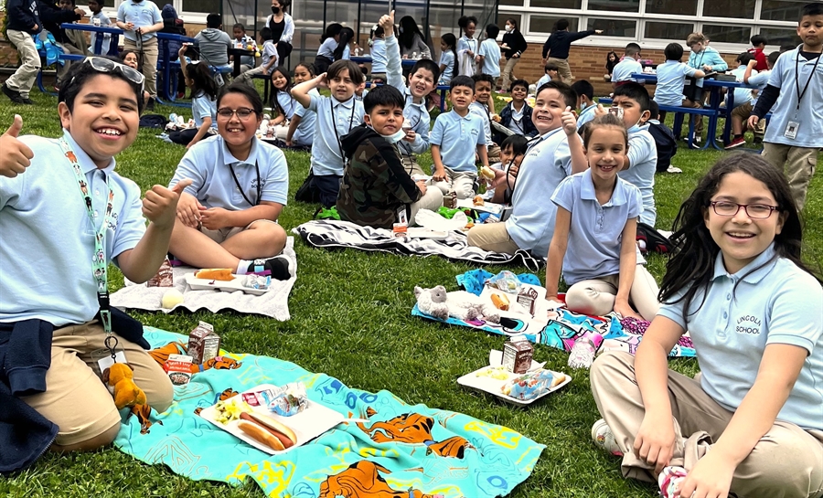 Home Lincoln Elementary School